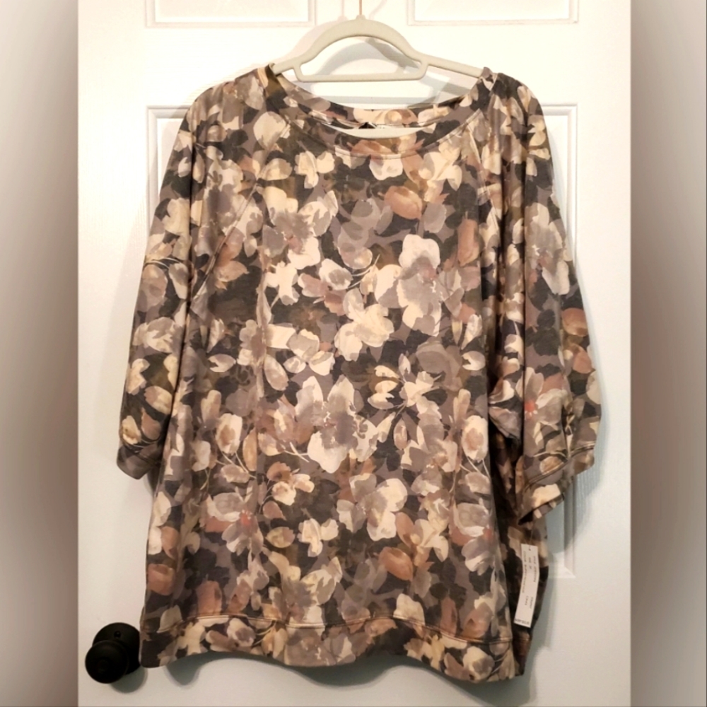 NWT leafy sweatshirt